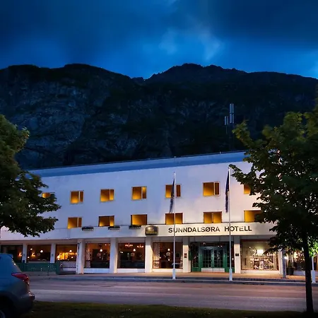 Sunndalsøra Hotell Hotel